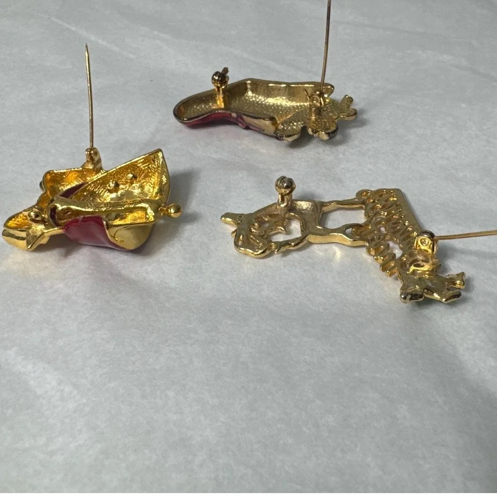 Brooch Set Women Red Gold Excellent Christmas Stocking Bell Reindeer Holiday Pin